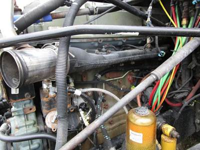 Detroit Series 60 14.0L Intake Manifold for a Freightliner COLUMBIA 120