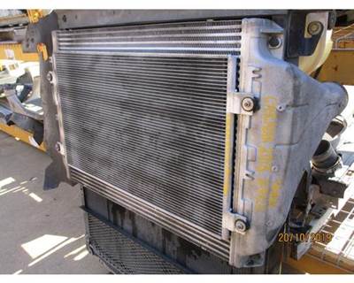 Freightliner Cascadia Charge Air Cooler (ATAAC) for a Freightliner CASCADIA 125