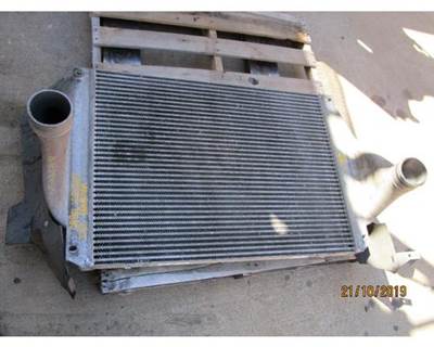 Freightliner Cascadia Charge Air Cooler (ATAAC) for a Freightliner CASCADIA 125