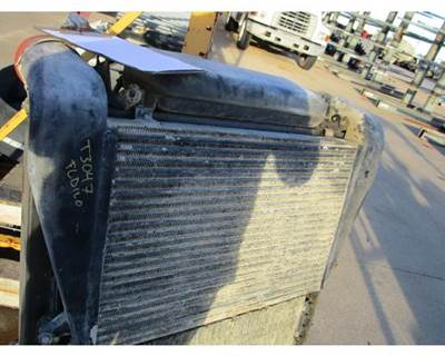 Freightliner FLD120 Charge Air Cooler (ATAAC)