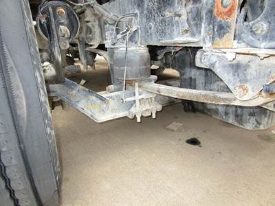 Freightliner Cascadia Right Front Leaf Spring for a Freightliner CASCADIA 125