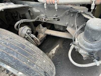 Freightliner Cascadia Right Front Leaf Spring for a Freightliner CASCADIA 126