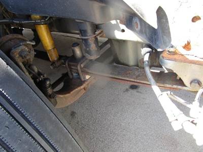 Freightliner Columbia Right Front Leaf Spring for a Freightliner COLUMBIA 120