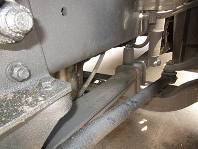 Freightliner Columbia Left Front Leaf Spring for a Freightliner COLUMBIA 120