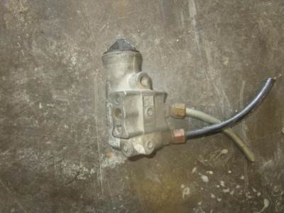 USED BENDIX AIR PRESSURE REGULATOR - P/N: K025894