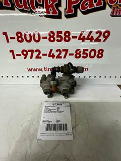 USED BENDIX TP-5 TRACTOR PROTECTION VALVE, P/N: T-112852-B