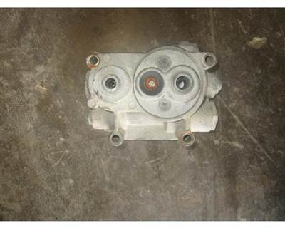USED BENDIX RELAY VALVE. 
P/N: 7-5000280-C