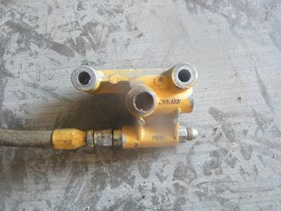 USED FUEL FILTER HOUSING PART FOR A C-15 
P/N:168-0300