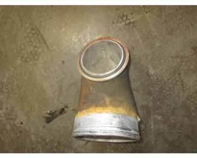 USED CAT C-13 TURBO CONNECTION ELBOW. 
P/N: 224-5393
