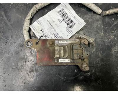 USED CUMMINS NITROGEN OXIDE SENSOR. 
P/N: 3687334
