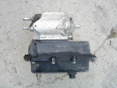 USED DETROIT DD15 DEF PUMP OFF OF A FREIGHTLINER. P/N: A0001401078
