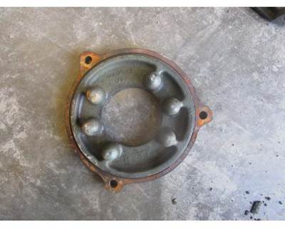 USED DETROIT 60 SERIES 14L PUMP MOUNTING PLATE. 
P/N: 23527251