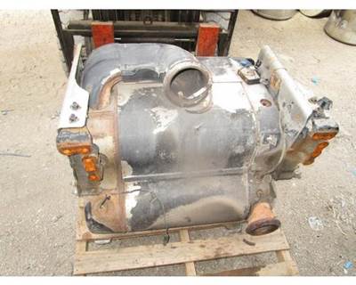 Used Detroit DD15 DEF Tank