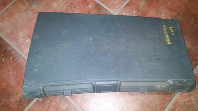 USED FREIGHTLINER CENTER COVER. P/N: A18-45691-000