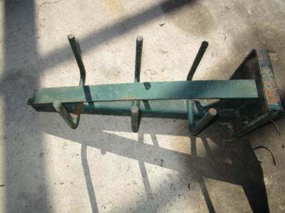 USED TIRE CHAIN HOLDER