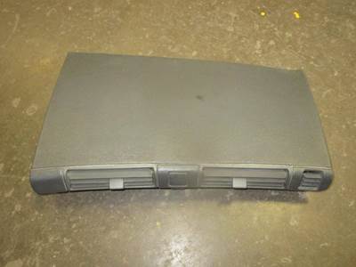USED FREIGHTLINER DASH COVER WITH AIR VENTS P/N: 18-39551-000