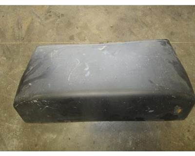USED FREIGHTLINER M2 4-BATTERY PLASTIC COVER. 
P/N: 06-42083-000