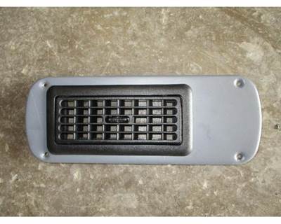 USED FREIGHTLINER DASH VENT FOR A/C P/N: 22-46623-002