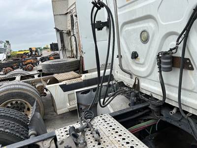 Freightliner Cascadia 125