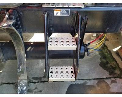 Used 2012 Freightliner Cascadia 125 Frame Mounted Side Steps