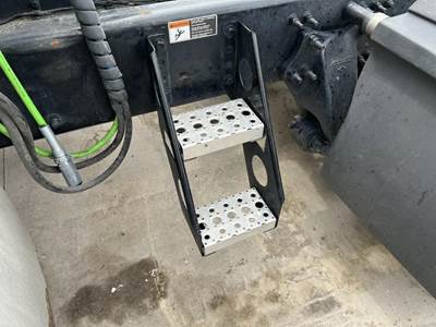 Freightliner Cascadia 126