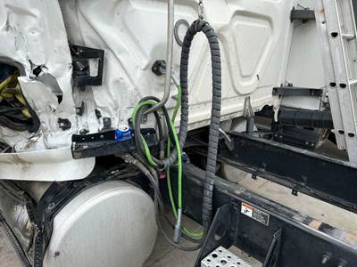 Freightliner Cascadia 126