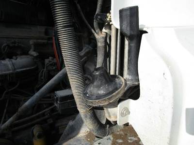 Freightliner Cascadia Left for a Freightliner CASCADIA 125