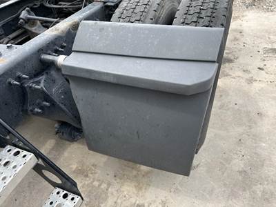 Freightliner Cascadia Left for a Freightliner CASCADIA 126