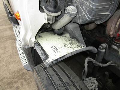 Freightliner Cascadia Right for a Freightliner CASCADIA 125