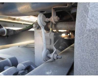 2009 Freightliner Cascadia Cab Air Leveling Valve for Cascadia 125