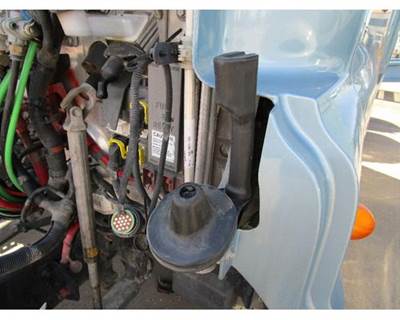 2013 Freightliner Cascadia 125 Cab Mounted Hood Support Guide, Left
