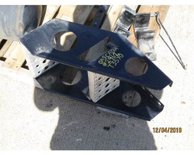 Used Freightliner Cascadia Frame Mounted Steps