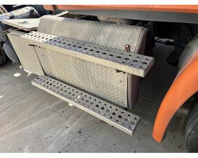 Used Freightliner Cascadia Aluminum Complete DPF Cover with Side Steps