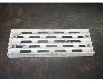 Used 2001 Freightliner Classic Steps 14 3/4" x 5"