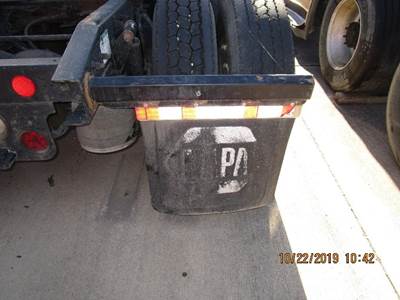 Freightliner Classic XL Right for a Freightliner FLD132 XL CLASSIC