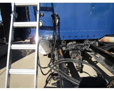 Used Freightliner Columbia 120 Straight Black Air Hose Set