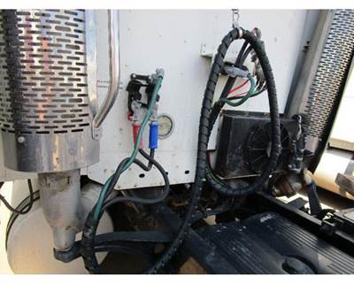 Used Black Straight Air Hose Set for 2007 Freightliner Columbia 120