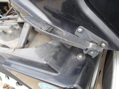 Freightliner Columbia Left for a Freightliner COLUMBIA 120