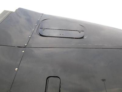 Freightliner Columbia Right for a Freightliner COLUMBIA 120