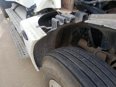 Freightliner Columbia Right for a Freightliner COLUMBIA 120