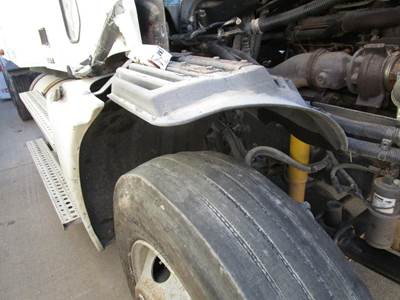 Freightliner Columbia Right for a Freightliner COLUMBIA 120