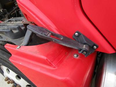 Freightliner Columbia Left for a Freightliner COLUMBIA 120