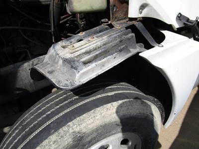 Freightliner Columbia Left for a Freightliner COLUMBIA 120