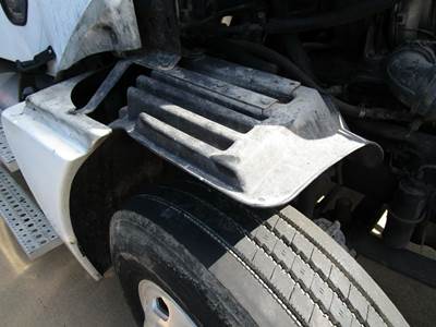 Freightliner Columbia Right for a Freightliner COLUMBIA 120