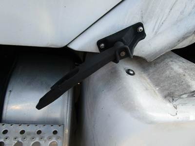 Freightliner Columbia Right for a Freightliner COLUMBIA 120