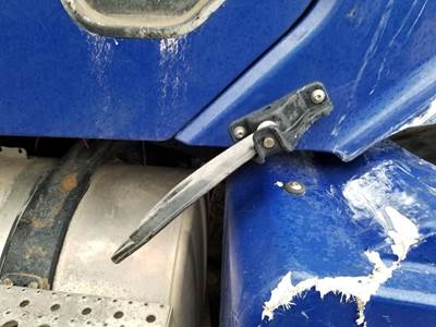 Freightliner Columbia Right for a Freightliner COLUMBIA 120