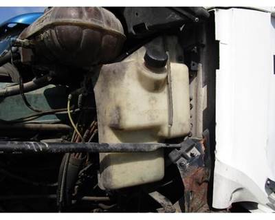 Used Freightliner Columbia Windshield Washer Fluid Reservoir for Columbia 120
