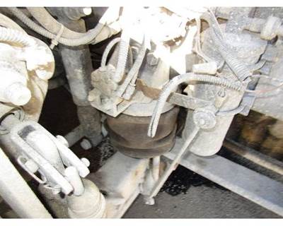 Used 2005 Freightliner Columbia Air Leveling Valve for AirRide Steering Axle