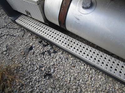 Freightliner Coronado 132