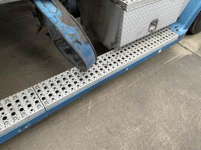 Freightliner Coronado for a Freightliner CORONADO 132